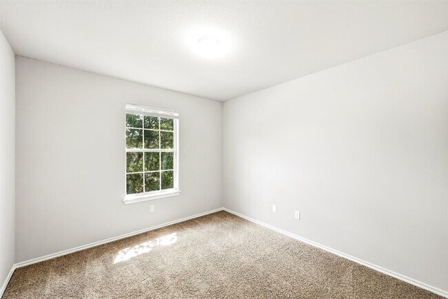 Building Photo - 13316 Marie Ln