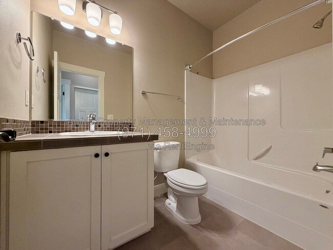 Building Photo - 14353 SW Burlwood Ln