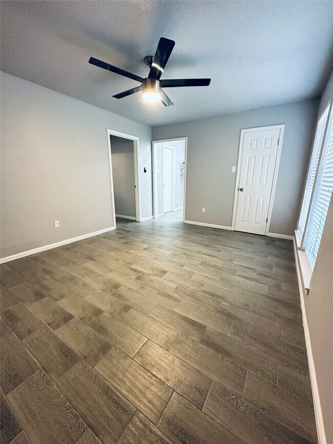 Building Photo - 19834 Arrowsmith Dr