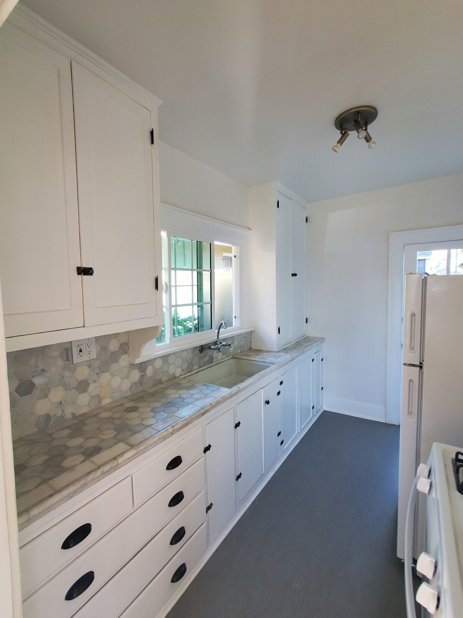 Building Photo - 2666 Cimarron St