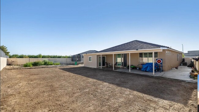 Building Photo - 8018 Cuyama River St