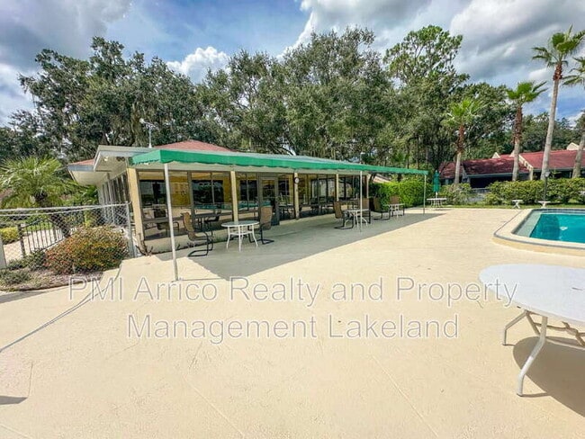 Building Photo - 6576 Sweetbriar Ln