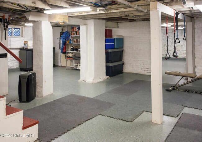 Building Photo - 48 Salem St