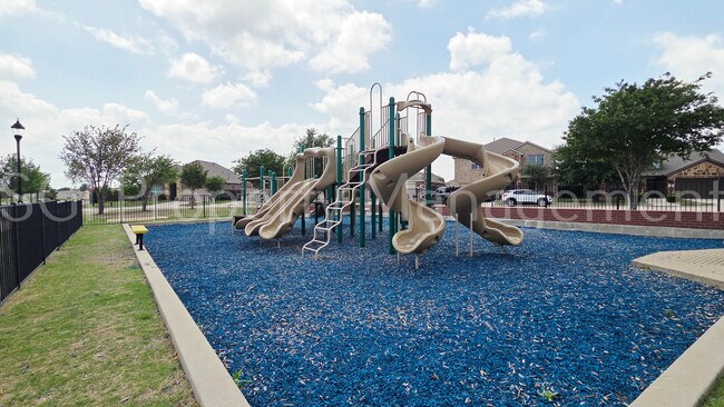 Building Photo - 3608 Bastrop St