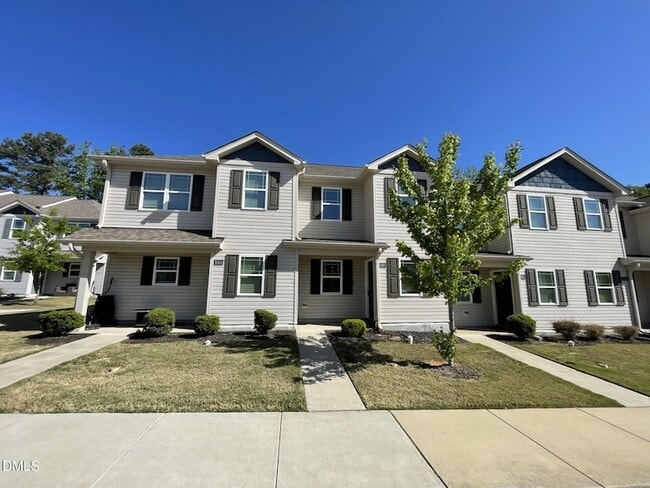 Building Photo - 2062 Wiggins Village Dr