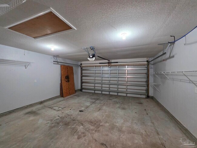 Building Photo - 5574 Peach Dr