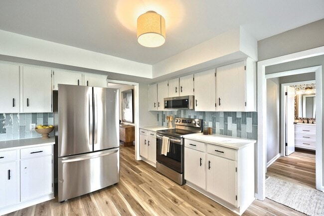 Building Photo - Beautiful Full Home in York