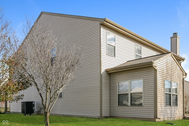Building Photo - 11705 Rossmore Dr