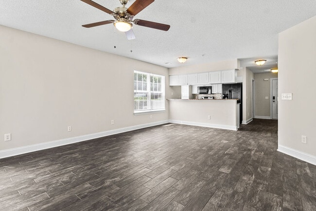 Building Photo - Woodmoor Condo