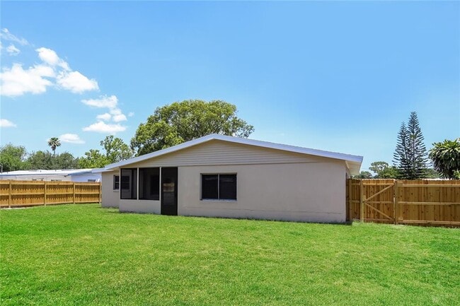 Building Photo - 8464 Hollyhock Ave