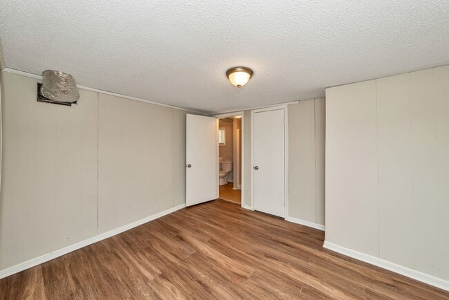 Building Photo - Limited-Time Promo! Get $250 OFF Your First Month's Rent! Renovated 3BR/2BA Tuscaloosa Gem with L...