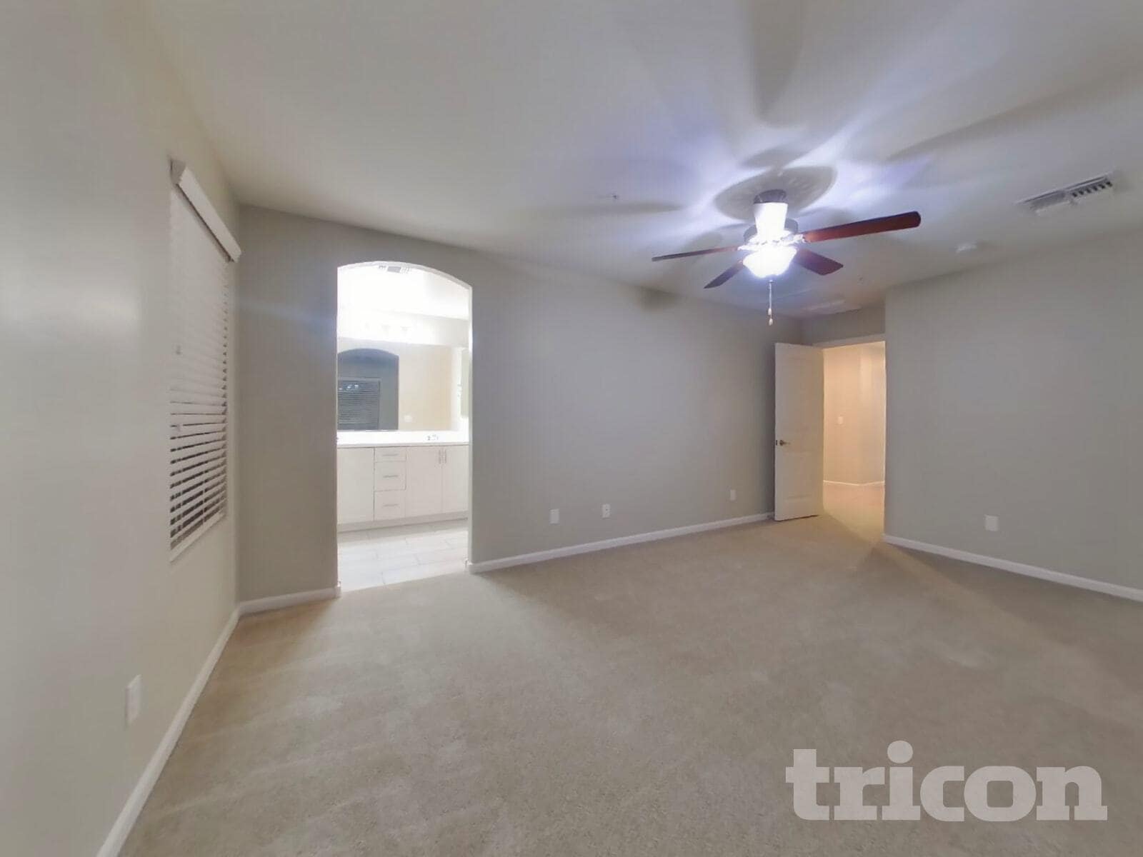 Building Photo - 12564 W Hummingbird Terrace