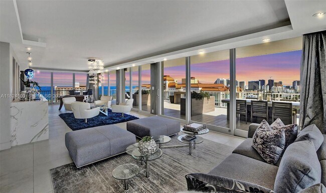 Building Photo - 2800 E Sunrise Blvd