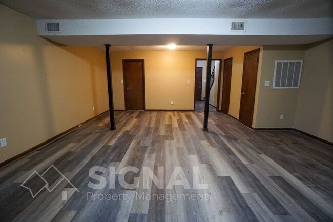 Building Photo - 725 Eastern Manor Ln