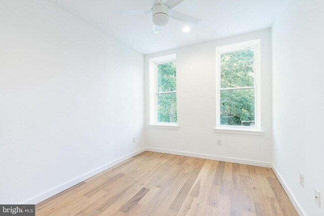 Building Photo - 507 W Dauphin St