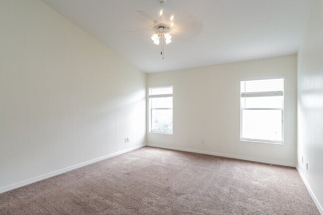 Building Photo - 1739 Sweetspire Dr