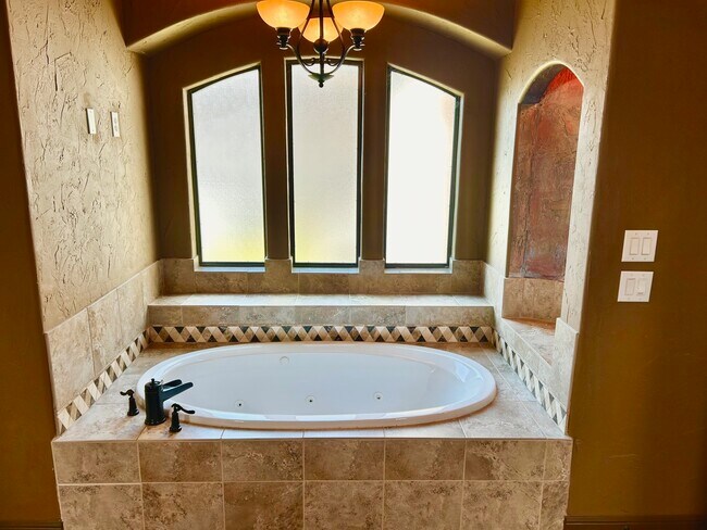 Building Photo - 7511 Raes Creek Dr