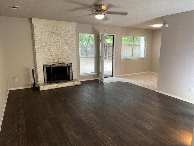 Building Photo - 7318 Lunar Dr