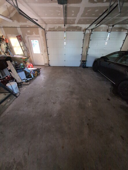 Garage Parking/Storage. - 246 Main St