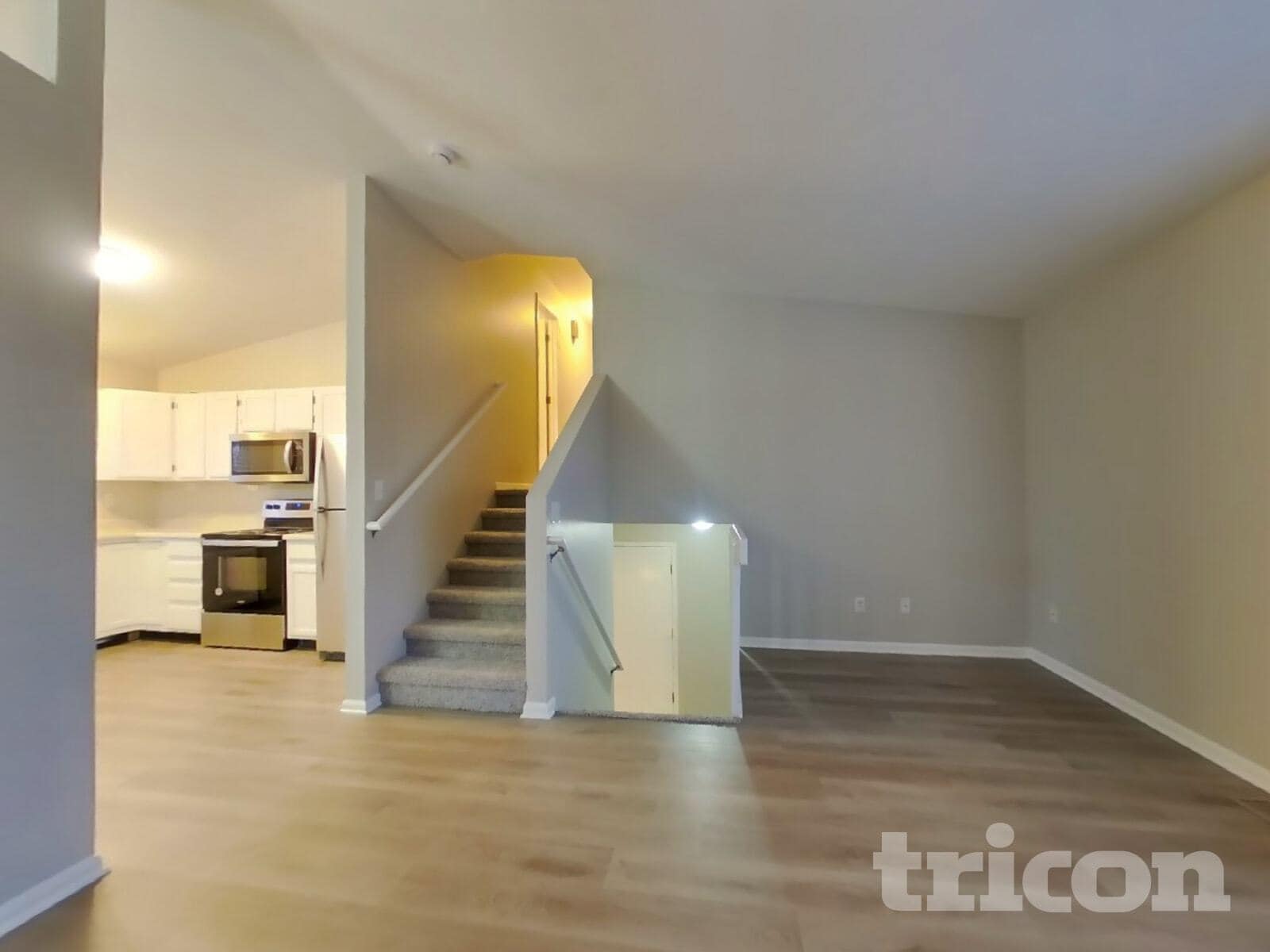 Building Photo - 308 N 46th Ave