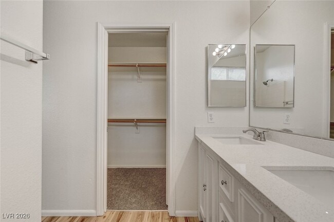 Building Photo - 9573 Paradise Rd