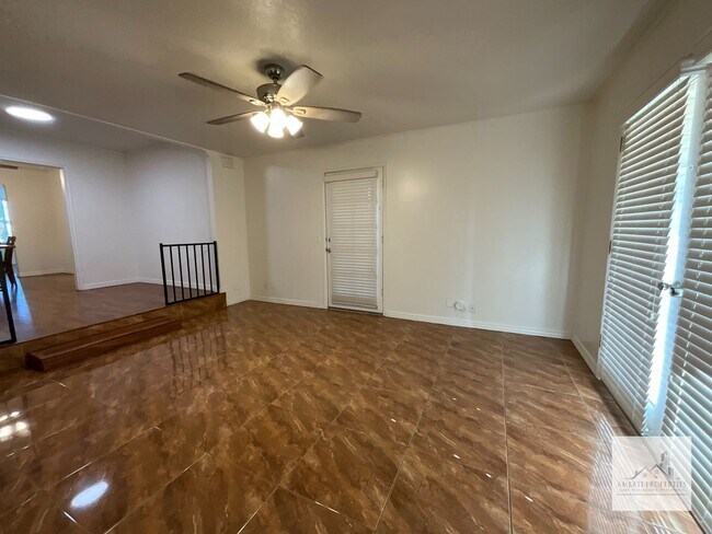 Building Photo - 3074 E Terrace Ave