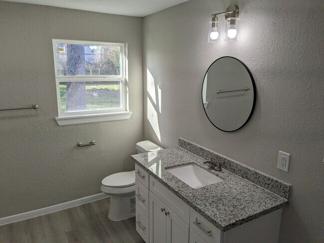 Building Photo - 514 Corydon Dr