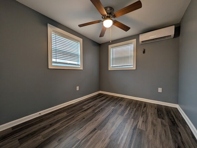 Building Photo - 426 S Broad St