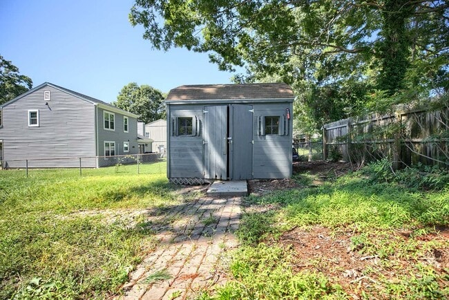Building Photo - Call Sabrina Thomas Office at 757-767-0767...