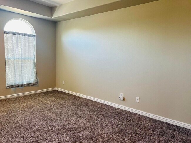 Building Photo - 45245 Seeley Dr