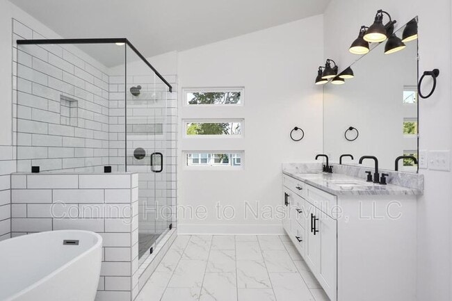 Building Photo - 1719 Pecan St