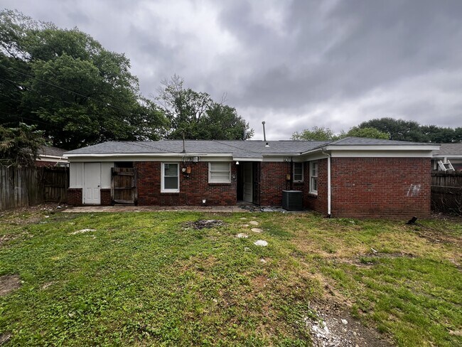 Building Photo - 4801 Given Ave