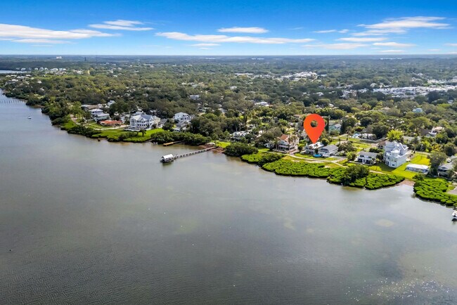 Building Photo - 555 S Gulf Dr