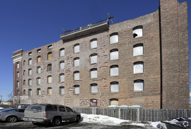 Building Photo - Historic Strand Apartments