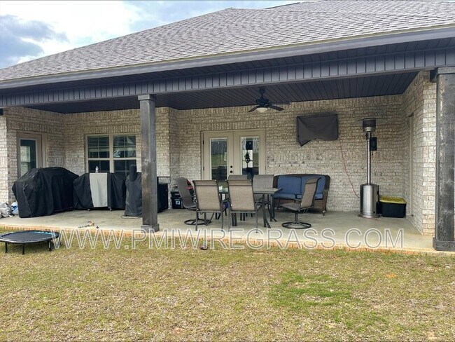 Building Photo - 117 Crest Hill Dr