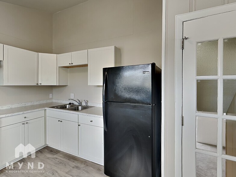 Building Photo - 4140 Dixie Ct