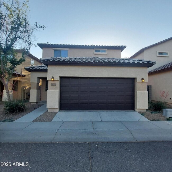 Primary Photo - 10225 W Camelback Rd