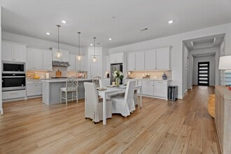 Building Photo - 10710 Verdant Hl