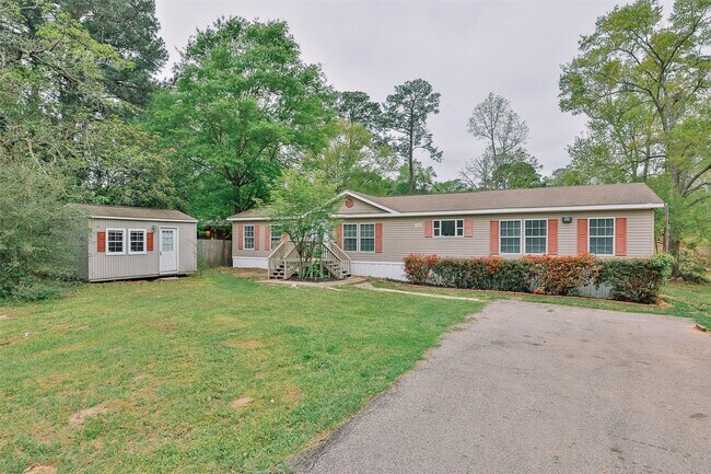 Primary Photo - 1520 W Creek Dr