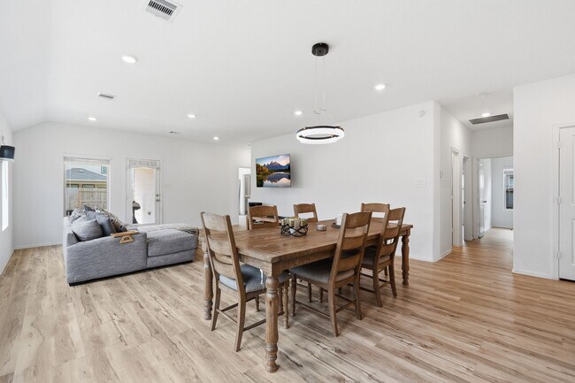 Building Photo - 2822 Paradise Rdg Wy