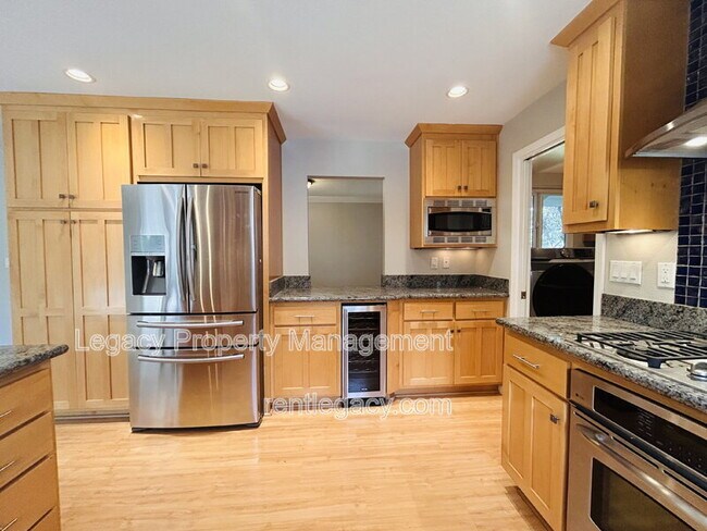Building Photo - 1163 Gamay Dr