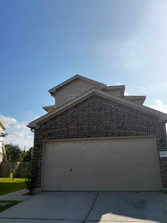 Primary Photo - 6603 Sharpstone Creek Ln