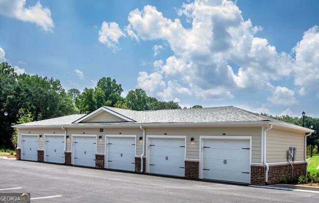 Building Photo - 4270 Phil Niekro Pkwy