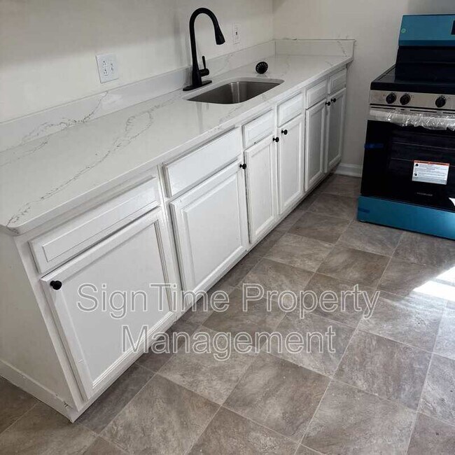 Building Photo - 40 N Conococheague St