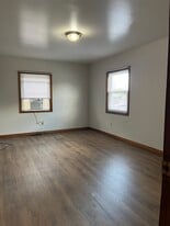 Building Photo - 364 E Bald Eagle St