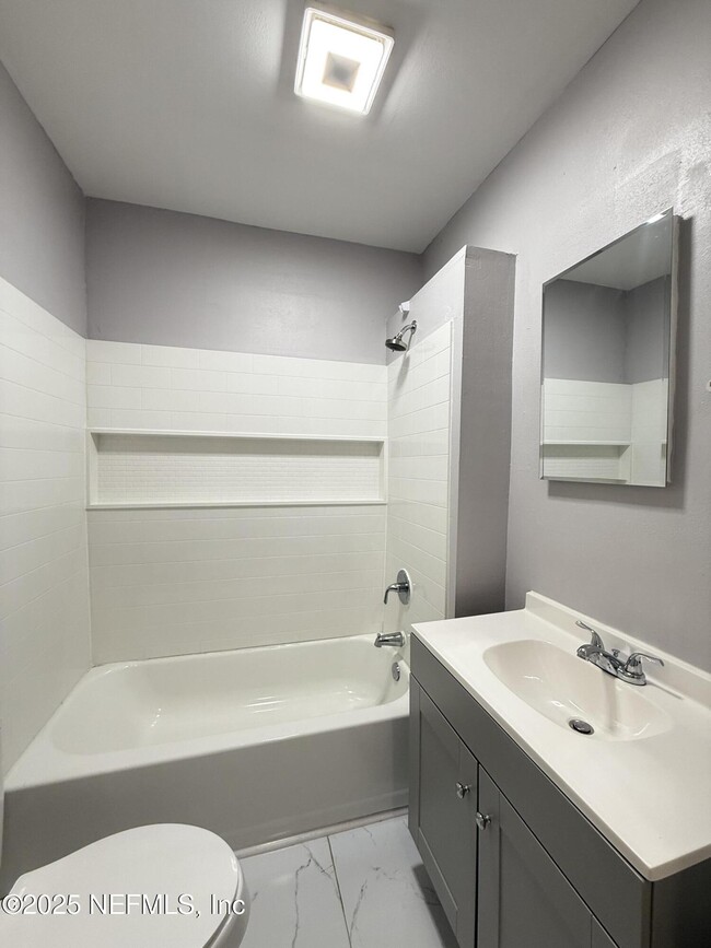 Building Photo - 4541 Woolman Ave