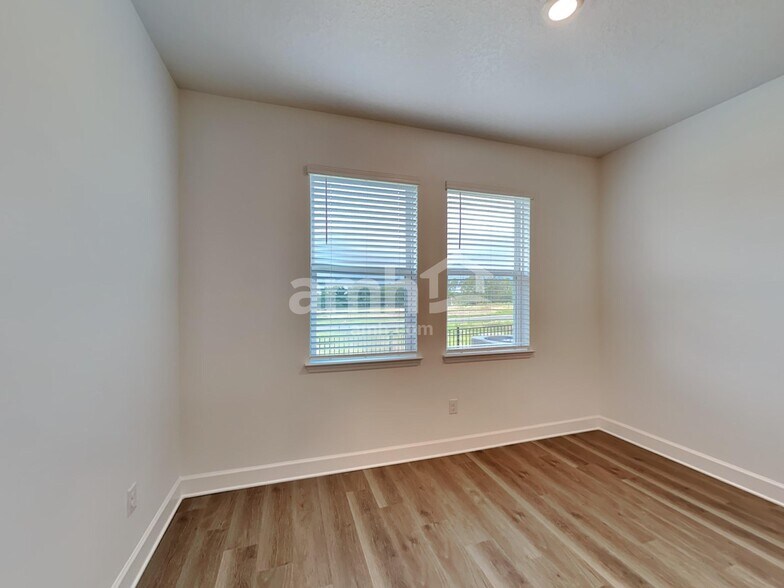 Building Photo - 37764 Dusty Saddle Ln