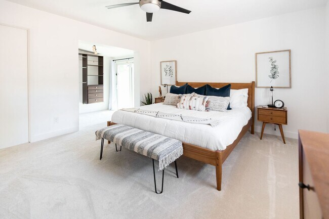 Building Photo - Tempe Beauty! 2199 Sq Ft 4 bedroom 2 bath ...