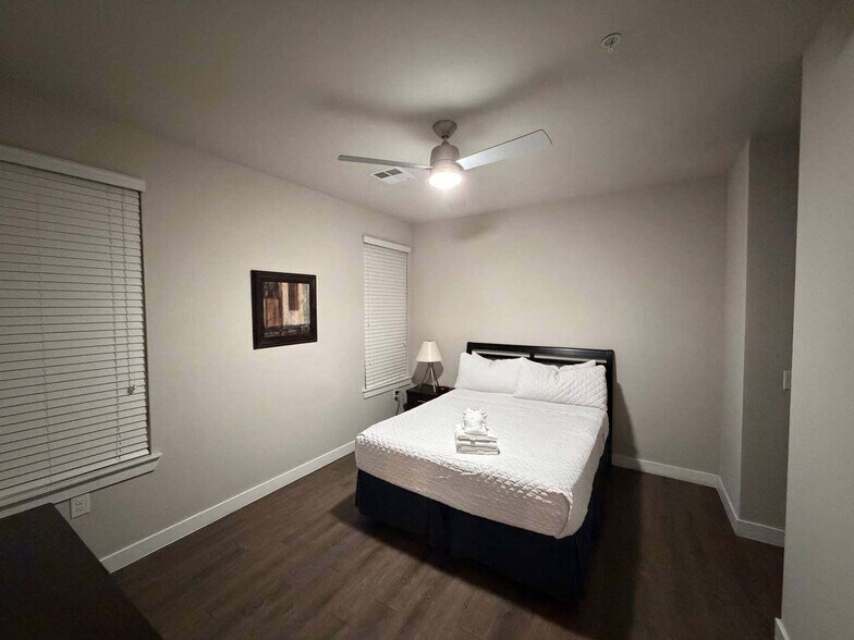 Building Photo - 23555 N Desert Peak Pkwy