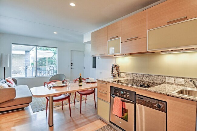 Building Photo - The Regency Apartment Homes